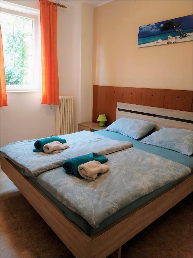 Apartmaji Pri Bosi Nogi イゾラ エクステリア 写真